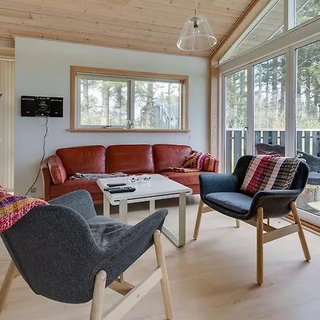 度假居 Three-bedroom Holiday In *